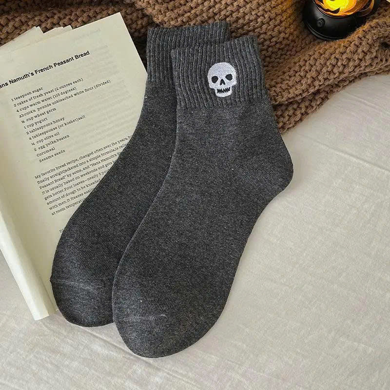 5 Pairs Women’s Cute Halloween Socks - Cozy Knit Crew Socks Set