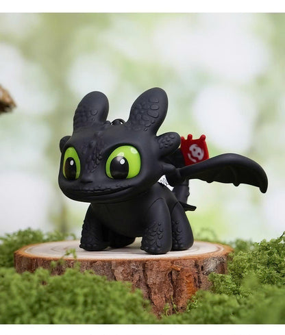 Toothless Dragon Keychain - Moving Wings & Light-Up Eyes Keyring