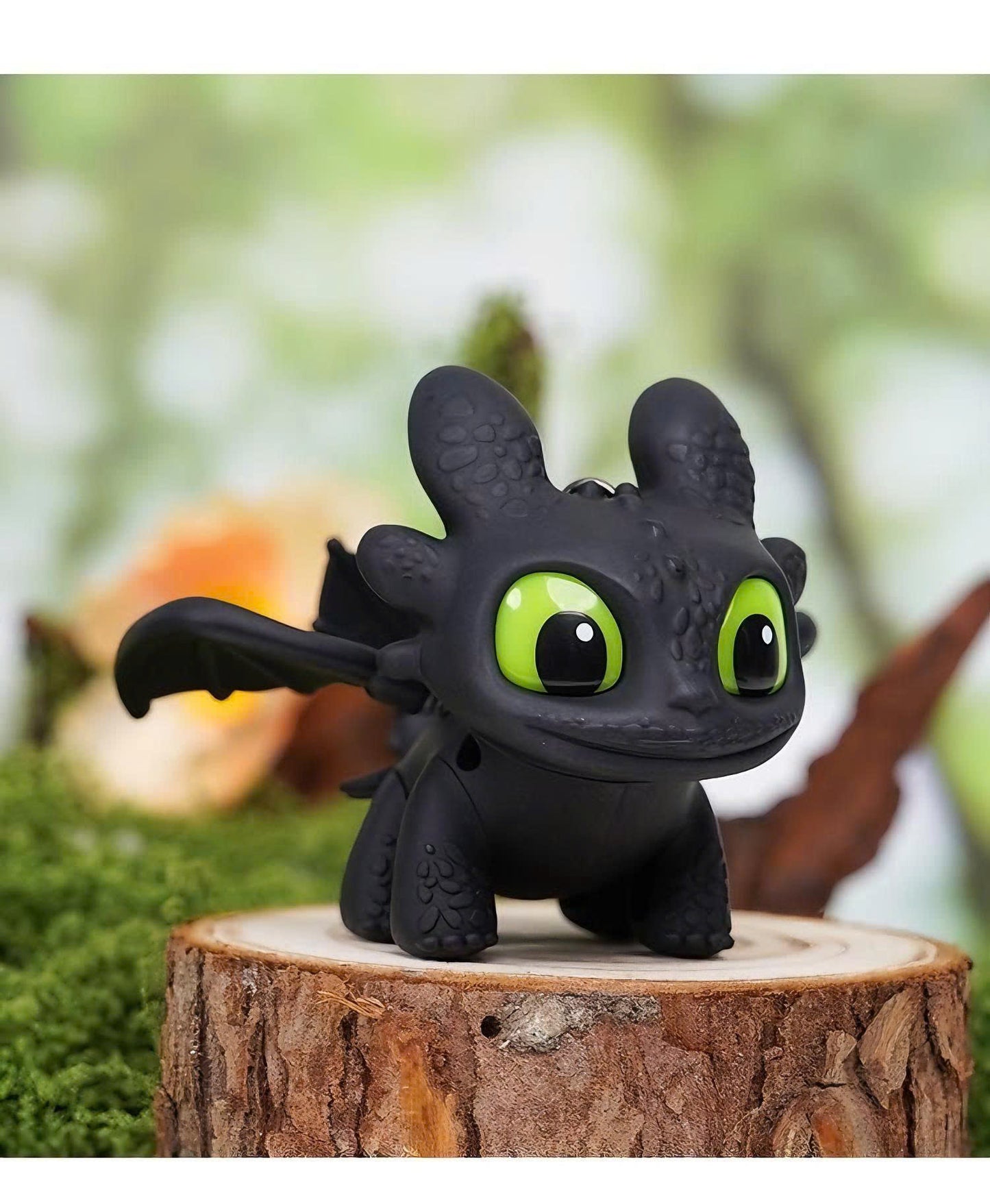 Toothless Dragon Keychain - Moving Wings & Light-Up Eyes Keyring