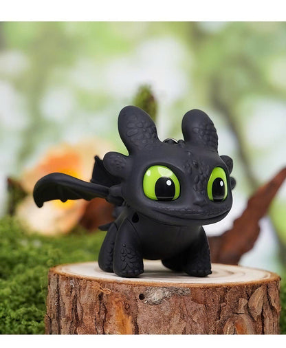 Toothless Dragon Keychain - Moving Wings & Light-Up Eyes Keyring